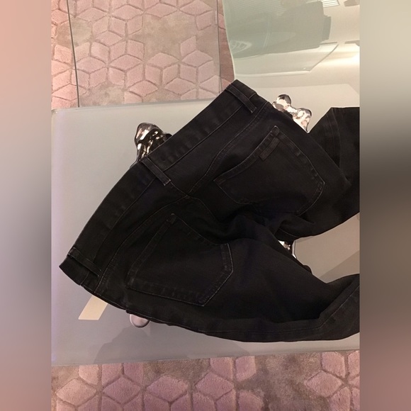 PRADA - Picture 5 of 9